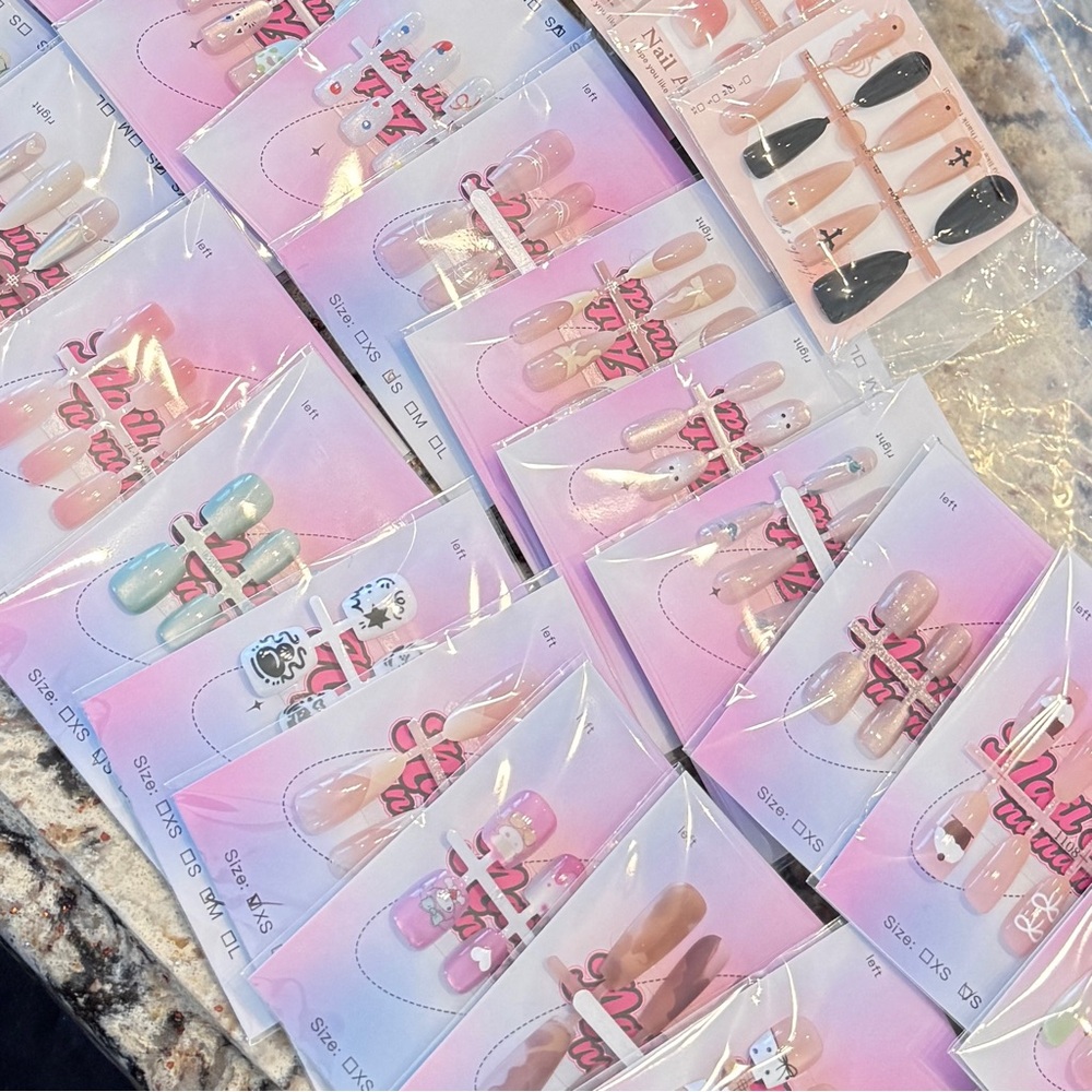 🌸30 for $15🐾Assorted Press-On Nail Sets with Pastel & Neutral